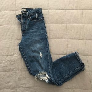 Levi’s Distressed Wedgie Jeans